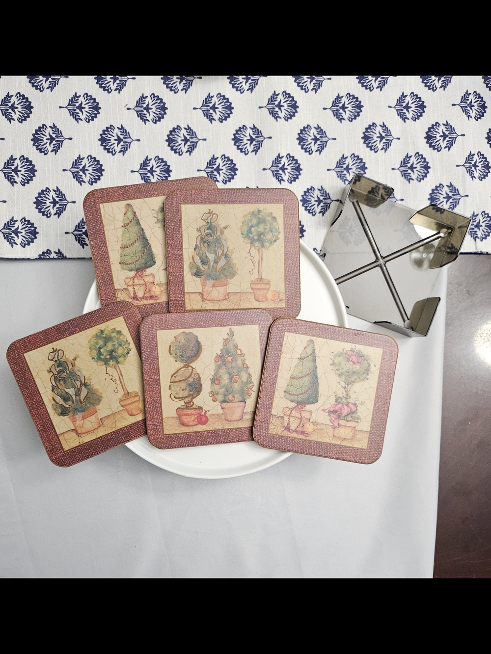 Pimpernel Vintage Christmas Topiary Cork-Backed Coasters Set of 5 with Holder